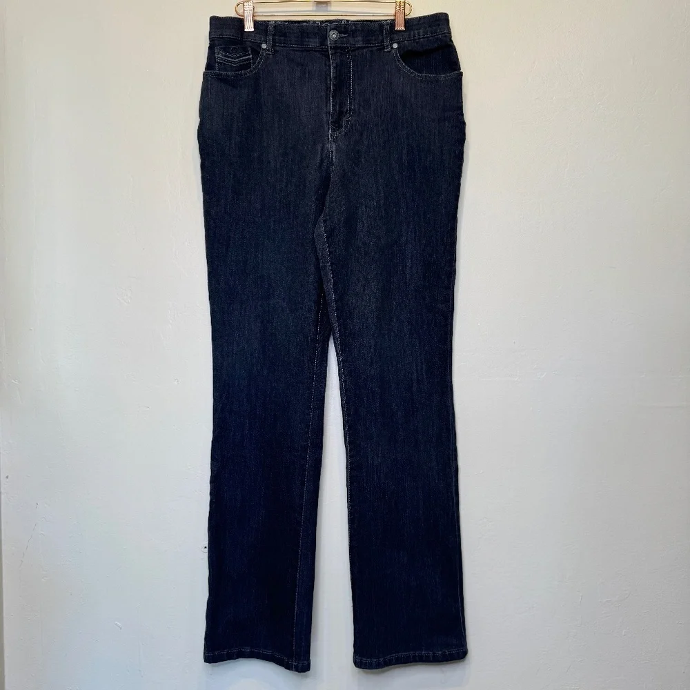 GV | Missy Rear Embroidered Pocket Flap Comfy Stretchy Straight Jeans - Picture 2 of 14